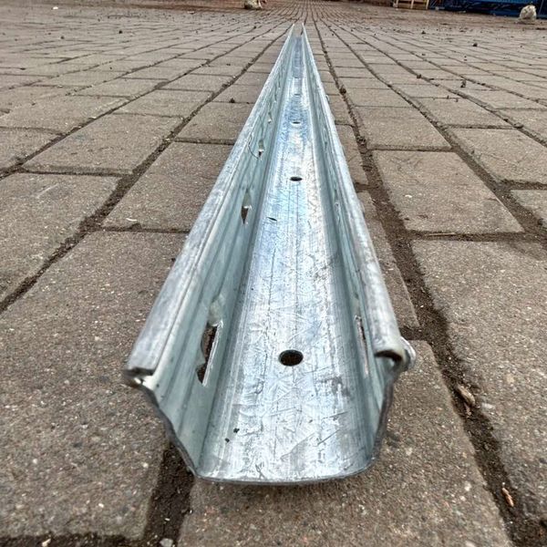 Столб металлический шпалерный 2,9 м, 50 х 42 мм, оцинкованный для шпалеры виноград, ягодник / HB Jinshi 120600900312 фото