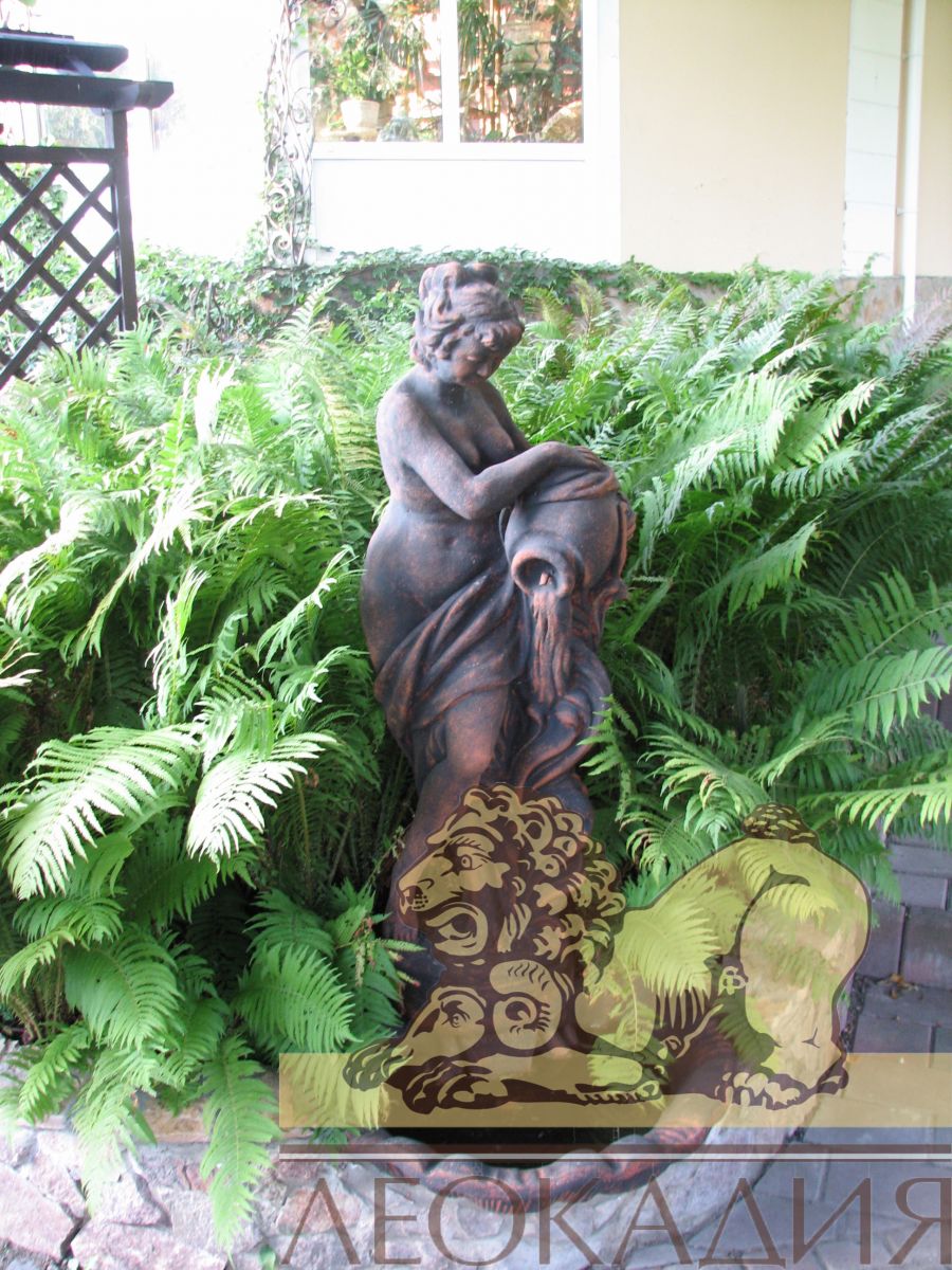 Садовая скульптура «Женщина с кувшином», 125 см