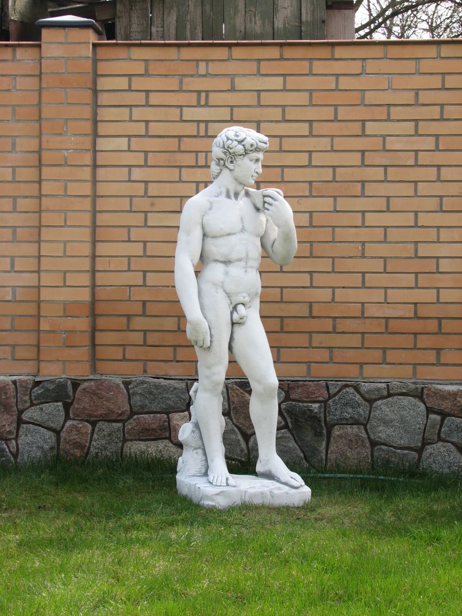 Садова скульптура "Давид"
